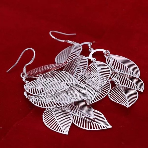 925 SS Leaves Earrings - Picture 2 of 3